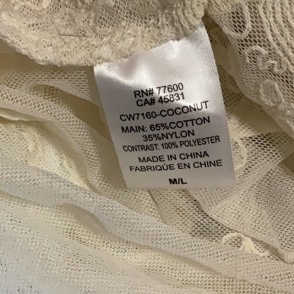 New - Chaser Lace Flouncy Duster. Size M/L. Coconut Color - Picture 8 of 12
